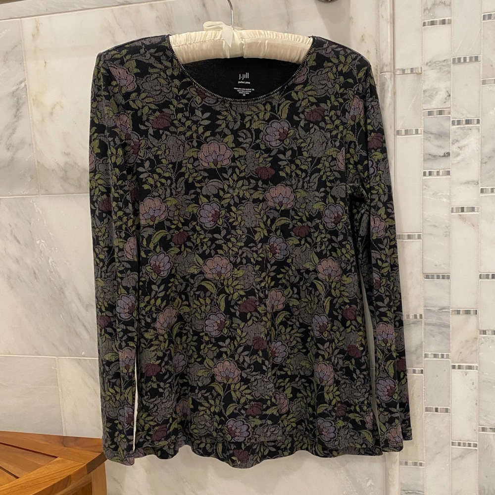 Floral Tee in gorgeous fall colors